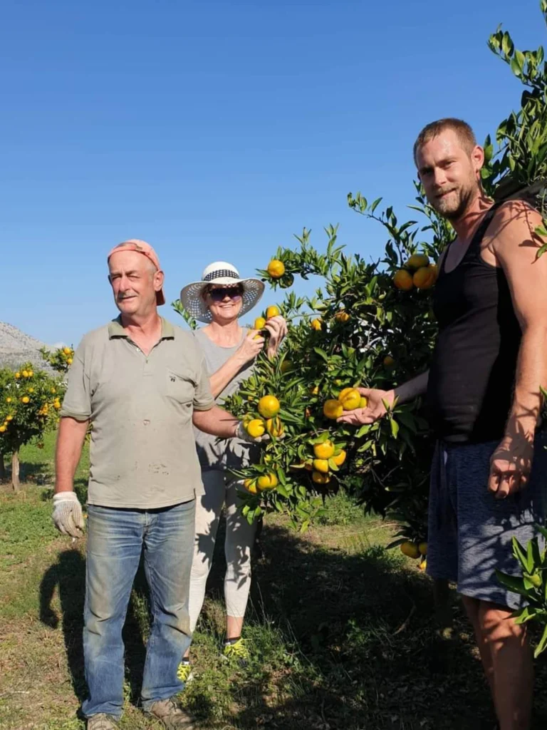 Tata Matko, mama Javorka in sin Marko s Kmetije Šamić - dolina reke Neretve, Opuzen